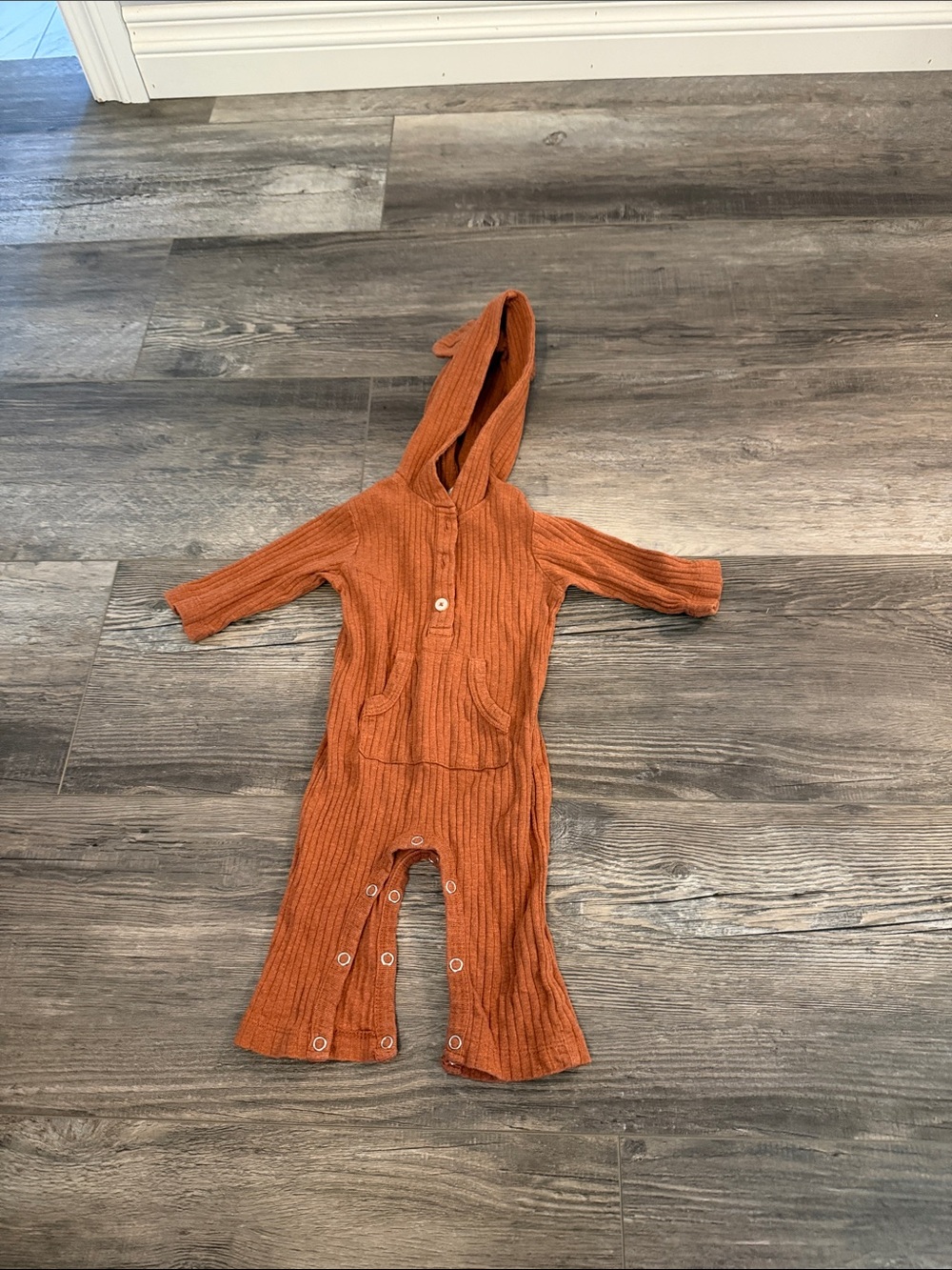 Kate Quinn Rust Orange Ribbed Baby Romper with Hood‎